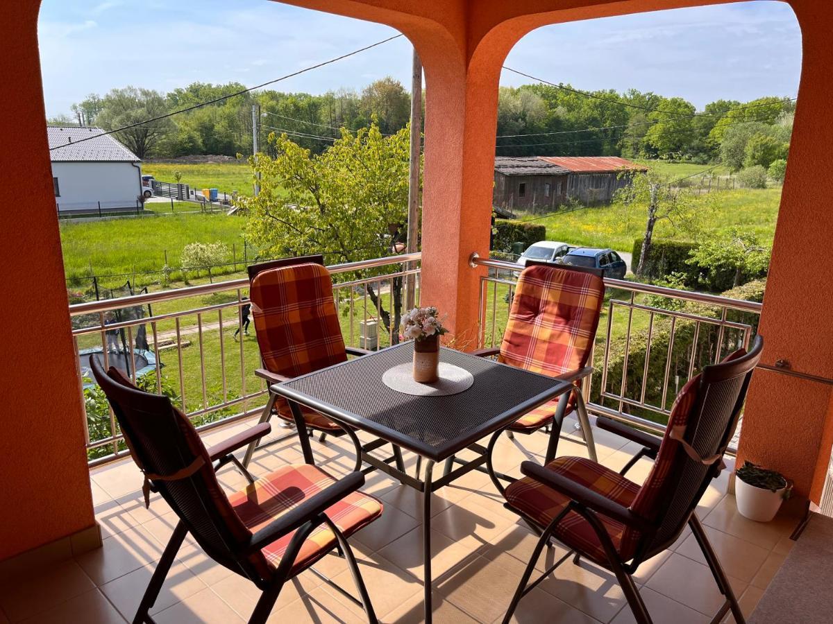 Apartman Magnolia Petrovina Turopoljska ภายนอก รูปภาพ